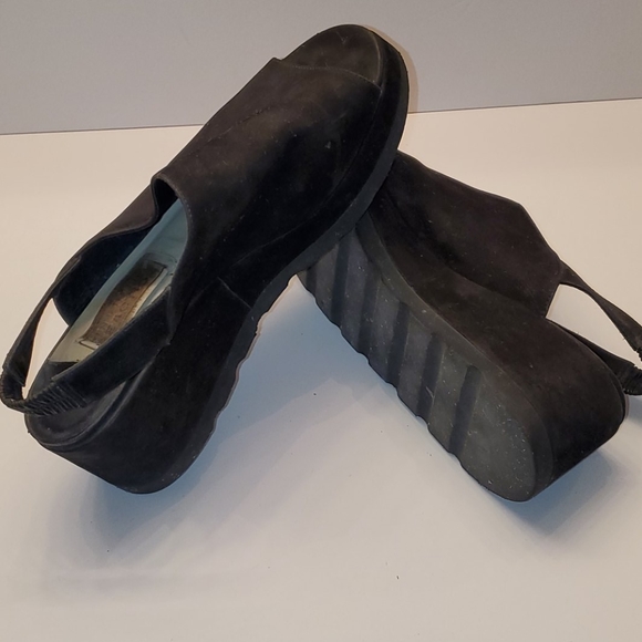 Kenneth Cole Platform - Picture 4 of 4